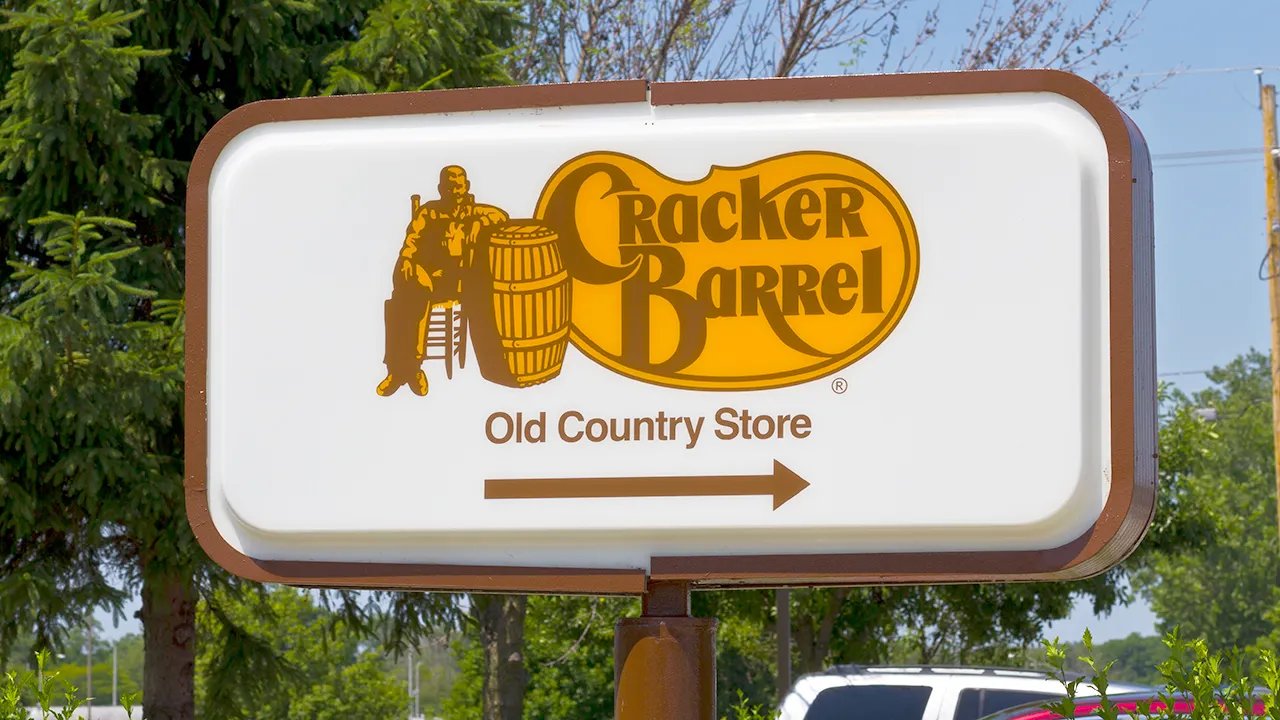 Cracker Barrel logo backlash draws criticism from Democratic Party, Newsom