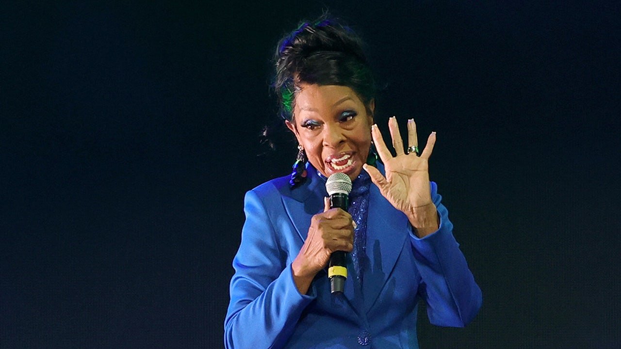 Singer Gladys Knight refutes son’s mental abuse accusations against husband