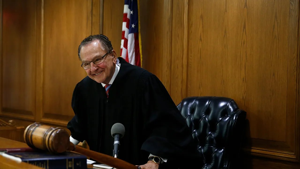 Frank Caprio, known as ‘Nicest Judge in the World,’ dead at age 88 from cancer