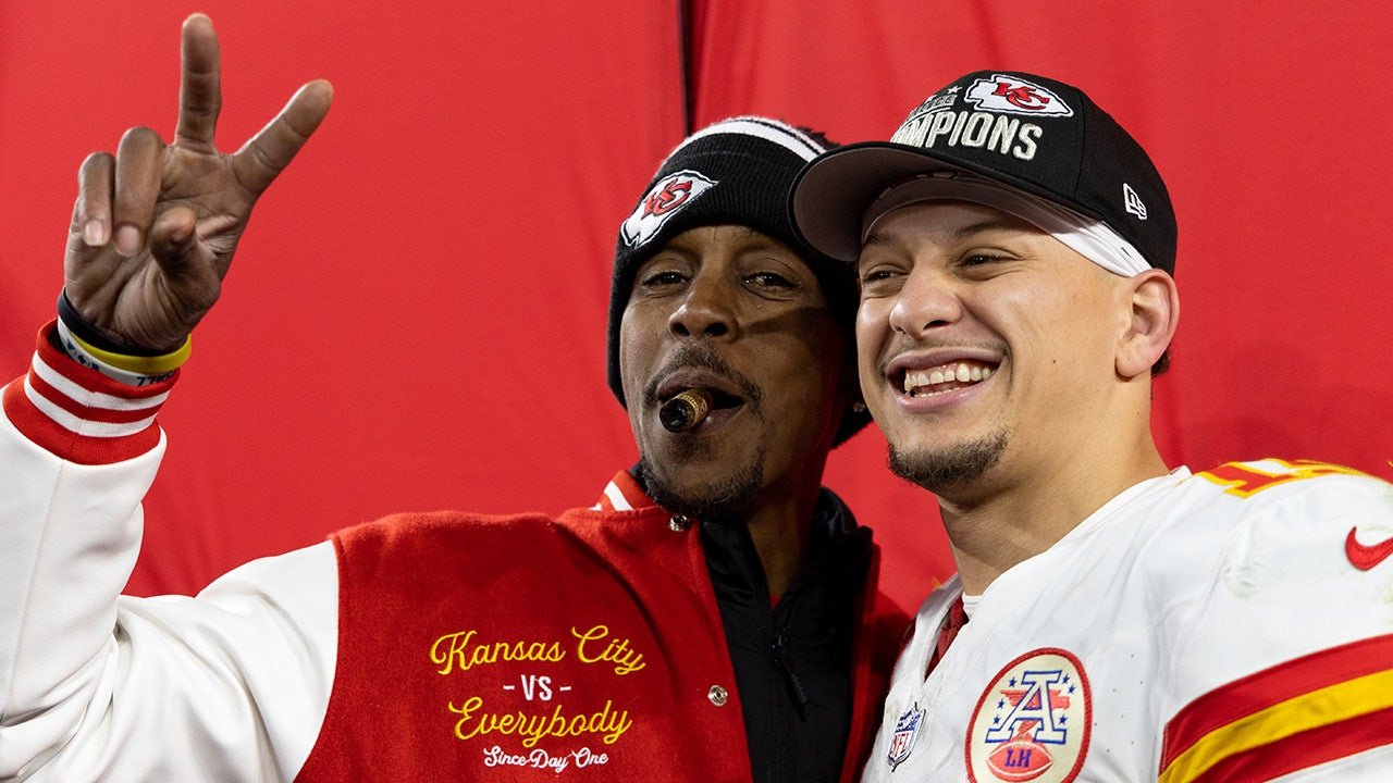 Patrick Mahomes reflects on father’s arrest before Super Bowl win in new doc